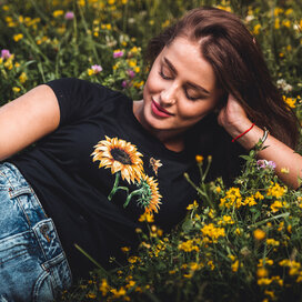 Dámské  tričko Slunečnice a včela