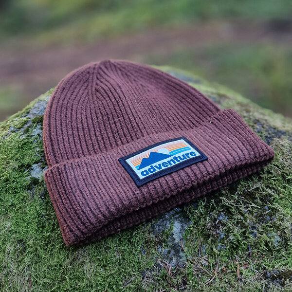 Klasik  čiapka adventure - ciapka-hneda