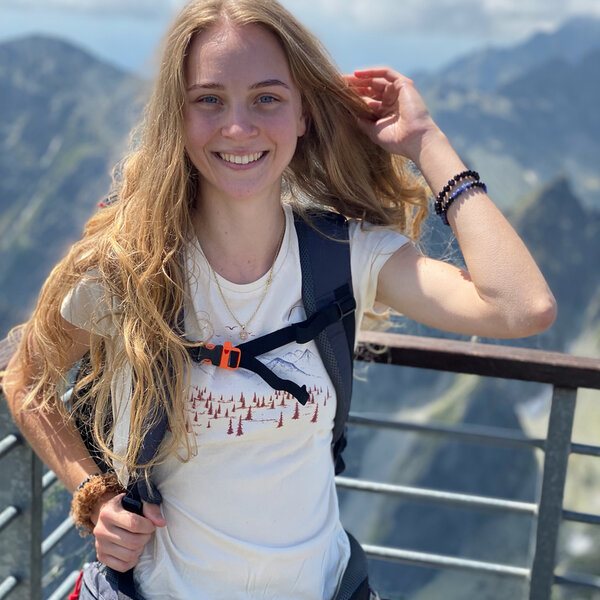 Dámske tričko stromy a štíty - stromy a stity baner 1